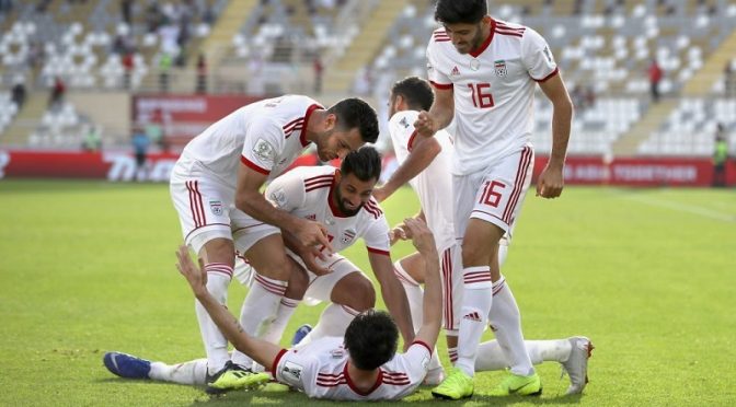 Thắng Oman thuyết phục, Iran lọt tứ kết đối đầu với Trung Quốc
