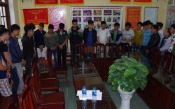 Bắt giữ 29 con bạc chơi xóc đĩa tại Quảng Ngãi