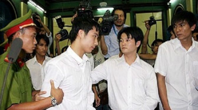 Vụ việc bán độ bóng đá Việt Nam Văn Quyến năm 2005