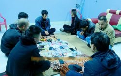 Bắt quả tang 8 đối tượng tham gia đánh bạc tại Ninh Bình