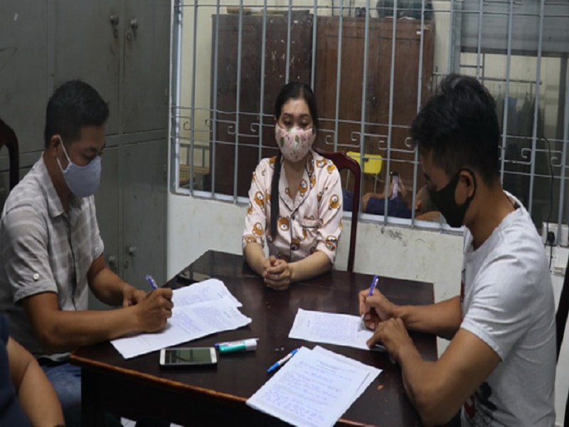 Công an TP Nha Trang bắt giữ 15 người tụ tập đánh bạc 