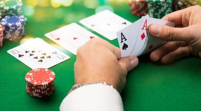 Kinh nghiệm quản lý vốn poker thông minh để không cháy túi khi chơi