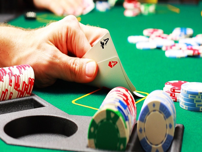 Top 4 Game Poker miễn phí và tiền thật uy tín nhất 2020