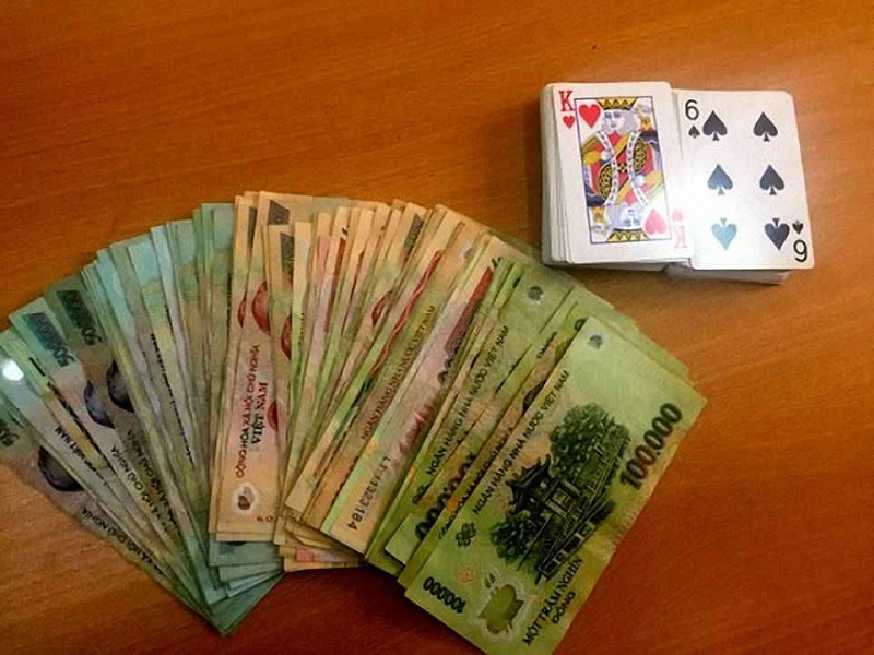 Bắt giữ 4 đối tượng tham gia đánh bạc tại tỉnh Ninh Bình