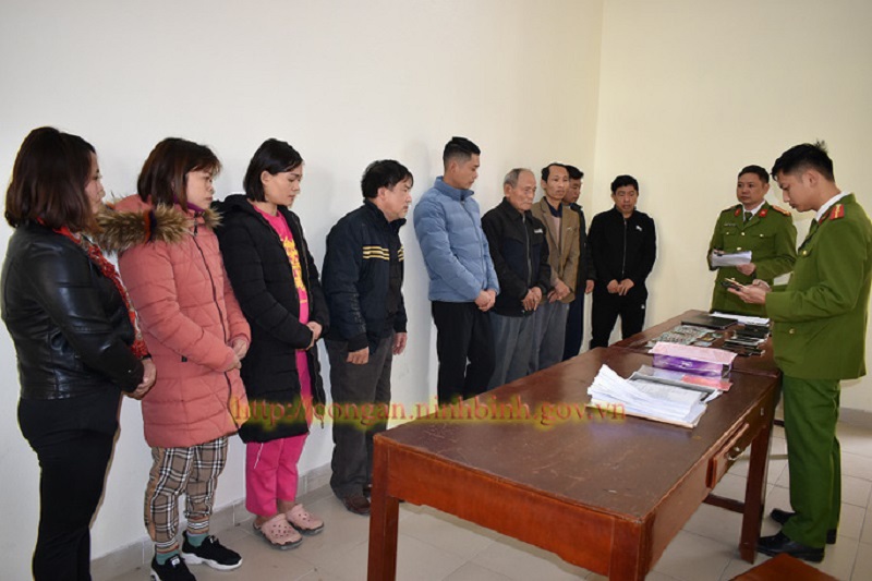 Phá đường dây ghi lô đề khủng tại Ninh Bình, bắt giữ 11 người liên quan