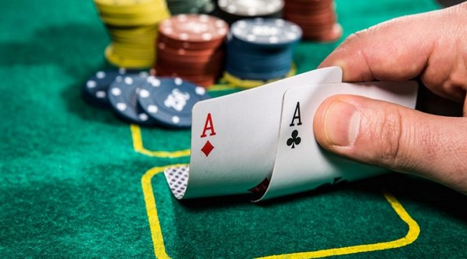 Các vòng cược và hành động trong trò chơi Poker