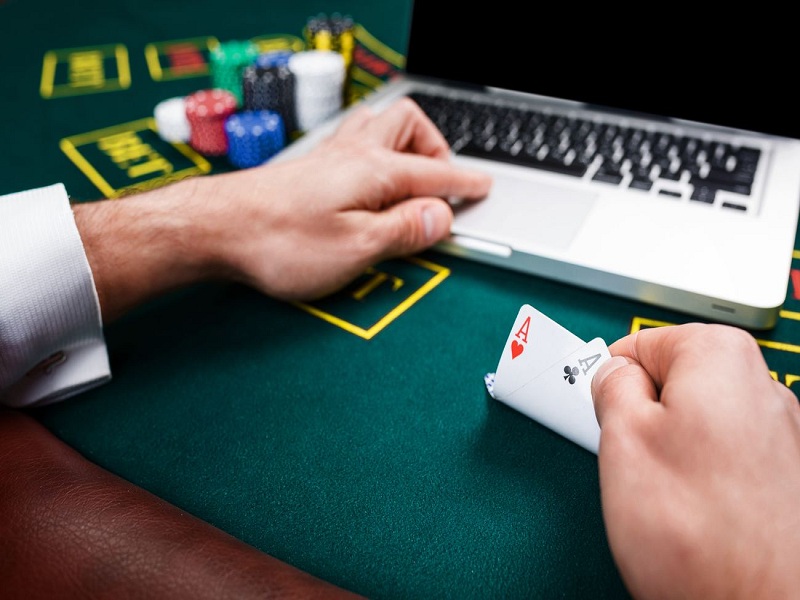 Hướng dẫn cách bắt đầu kiếm tiền từ trò chơi Poker