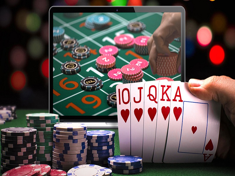 Lợi ích từ việc phân tích ván đấu trong game Poker online