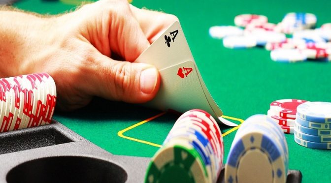 Phỉnh poker là gì? Cách quản lý chips tiết lộ gì về tính cách người chơi?