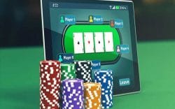 Cách chơi tournament freeroll trong Poker với từng giai đoạn