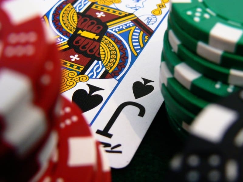Những thủ thuật và kỹ năng chơi Poker online bạn nên biết